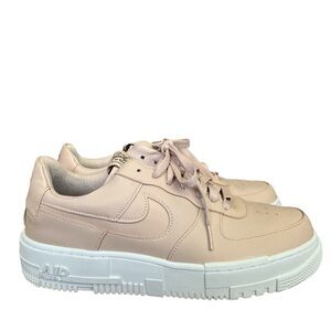 Nike Air Force 1 pixel size 11 medium.